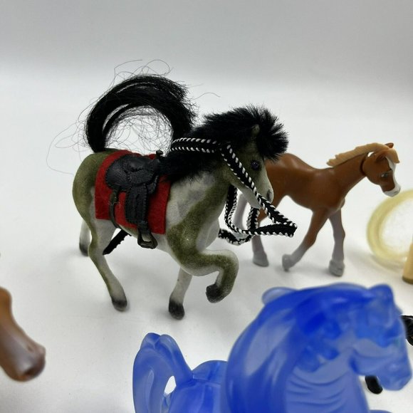 Toy Horses Lot of 9 Plastic Western Cowboys Model Figures Equestrian - Picture 7 of 10